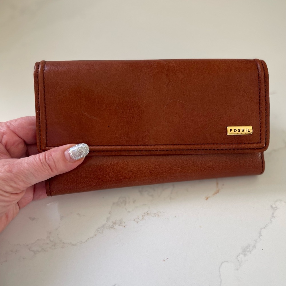 Fossil Tan Leather Clutch - Picture 11 of 11